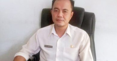 Camat Paju Epat, Fredi Tangkasiang