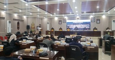 Di Paripurna DPRD, Pemkab Bartim Paparkan Pendapat Akhir atas Tiga Raperda Strategis