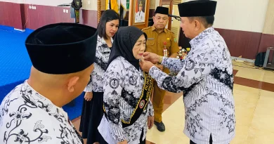 Perkuat Komitmen Majukan Pendidikan, Bupati Bartim Kukuhkan Bunda Guru Dan Lantik Pengurus PGRI