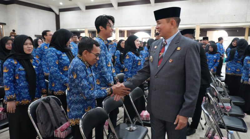 Bupati Barito Timur Lantik 212 PNS, Tekankan Integritas dan Antikorupsi