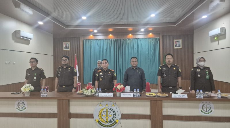Perkuat Sinergi, Kejari dan DPRD Barito Timur Ikuti FGD Intelijen 2026 Secara Daring