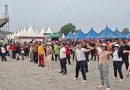 Sekda Bartim Bangkitkan Semangat Warga Lewat Senam dan Jalan Sehat Bersama