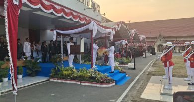 Wabup Barito Timur Pimpin Upacara Penurunan Bendera HUT ke-81 Kemerdekaan RI