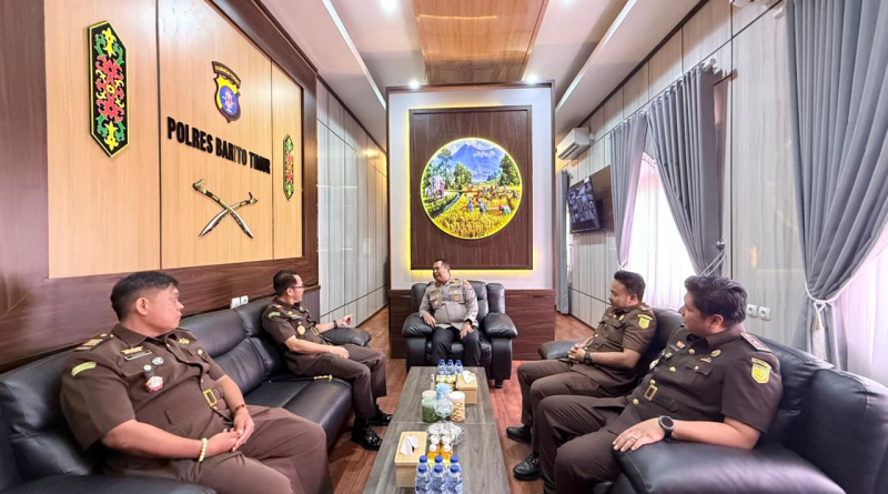 Kajari Bartim Sambangi Kapolres, Perkuat Sinergi Penegakan Hukum